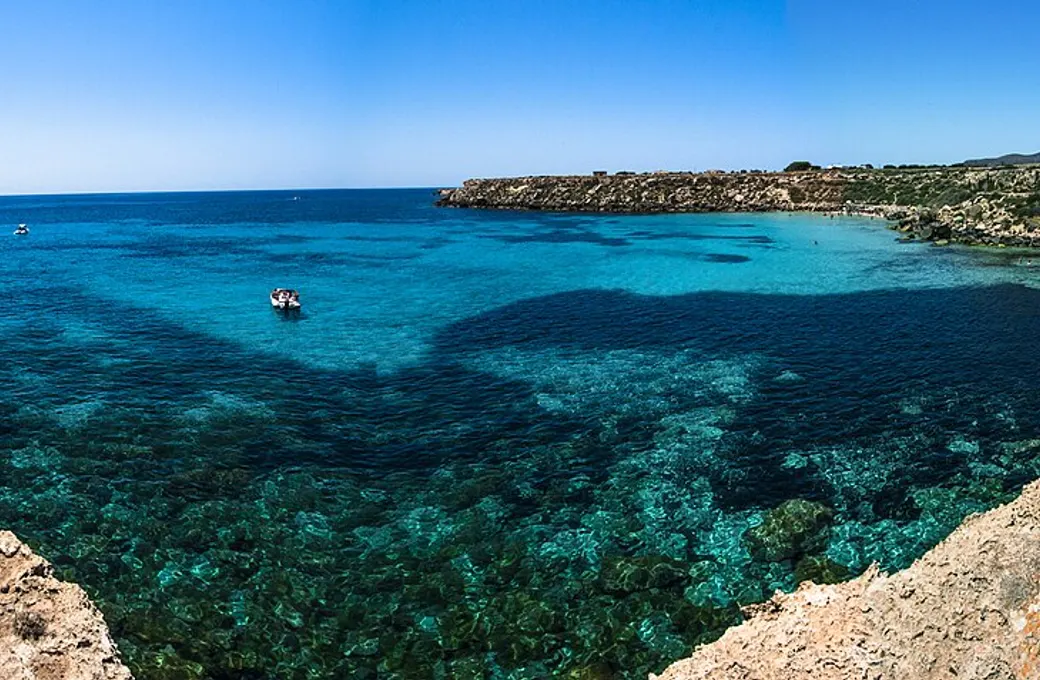 10:15 · Cala Azzurra & Bue Marino