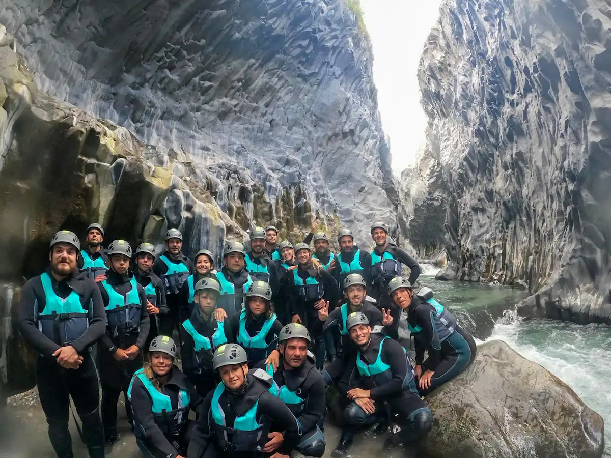 Body rafting v soutěsce Alcantara a trekking podél řeky