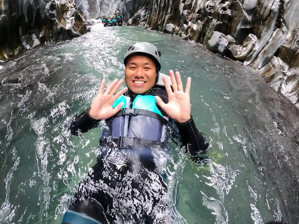 Body rafting v soutěsce Alcantara a trekking podél řeky