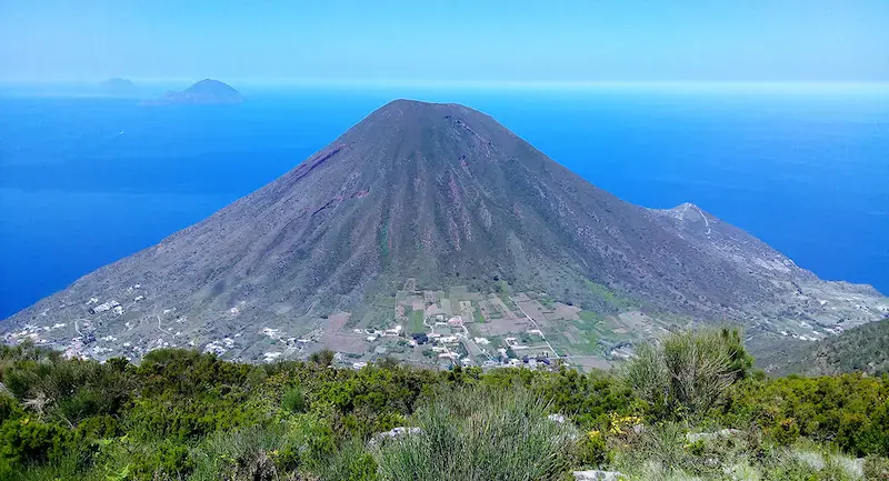 Minicrucero por las Islas Eolias