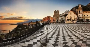 taormina-piazza-isola-bella