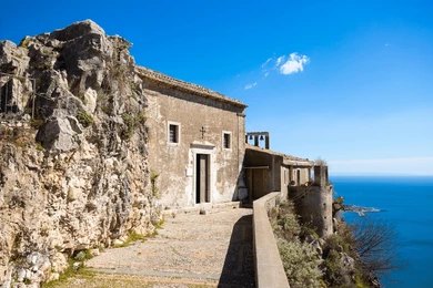 madonna-della-rocca-taormina
